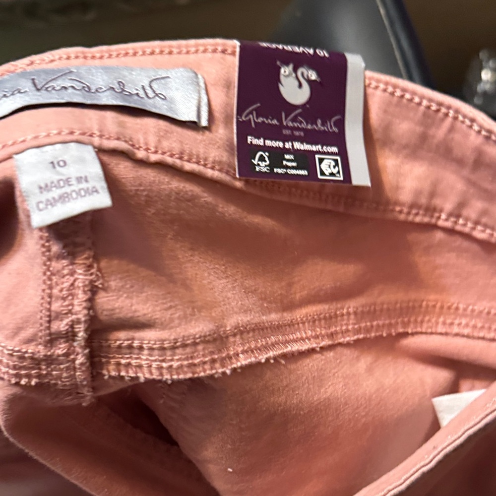 Gloria Vanderbilt Women's Pink Straight Leg Jeans - Picture 4 of 4